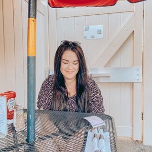 Meet your Posher, Alexandra